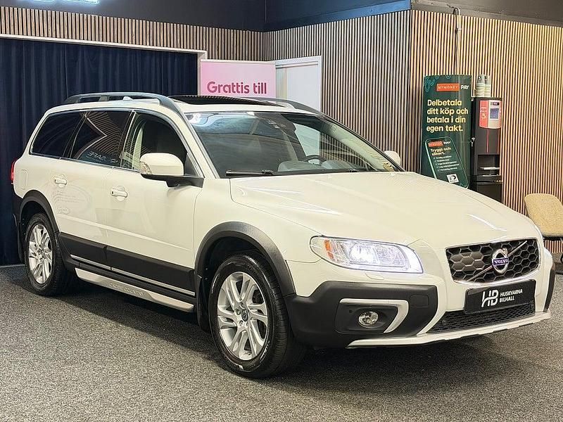 Vit Begagnad 2014 Volvo XC70 Summum Kombi | 179 900 kr (Lite dyr) - Bild 1/4