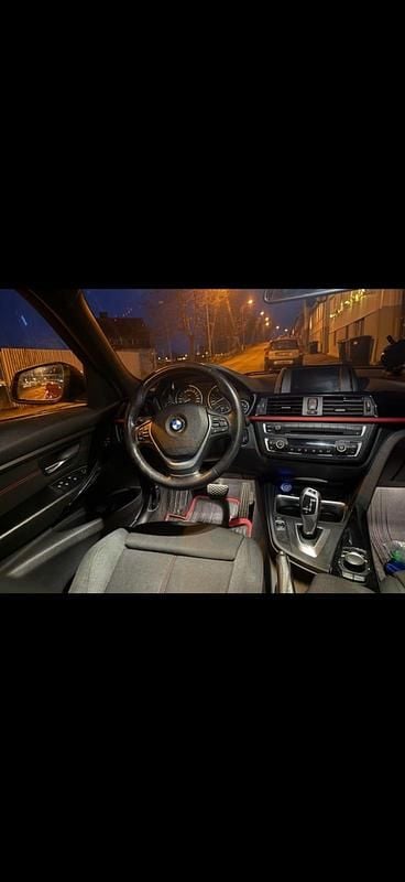 Begagnad BMW 318 143 HK (105 kW) 2013 Kombi