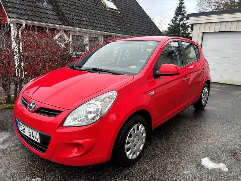 Begagnad 2012 Hyundai i20 Halvkombi | 39 000 kr (Bra pris) - Bild 1/4