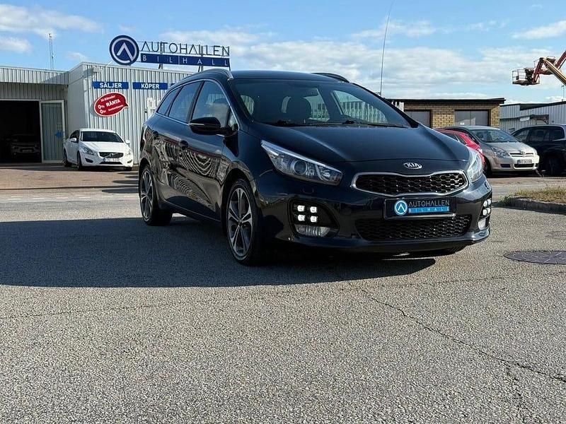 Svart Begagnad 2015 Kia Ceed Sportswagon GT-Line Kombi | 92 600 kr (Marknadspris) - Bild 1/4