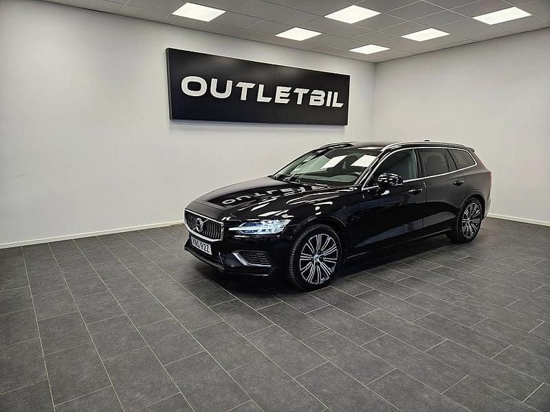 Begagnad Volvo V60 Inscription 253 HK (186 kW) 2021 Svart Kombi