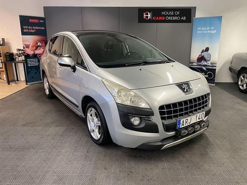 Ljusgrå (grå) Begagnad 2010 Peugeot 3008 Kombi | 31 900 kr (Marknadspris) - Bild 1/4