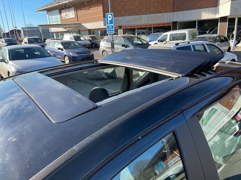 Begagnad Mercedes A200 Avantgarde 136 HK (100 kW) 2005 Svart Halvkombi