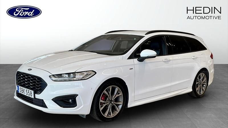 Vit (white) Begagnad 2022 Ford Mondeo ST-Line Kombi | 239 900 kr (Marknadspris) - Bild 1/4