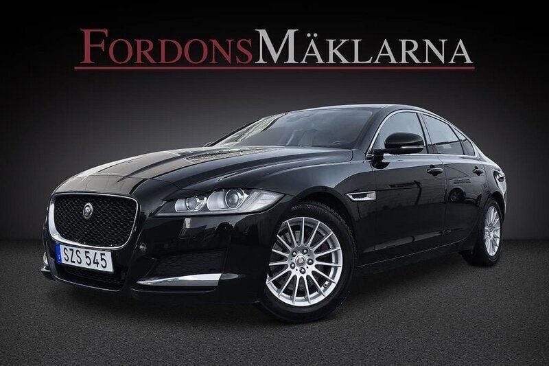 Svart Begagnad 2016 Jaguar XF Prestige Sedan | 139 900 kr - Bild 1/4