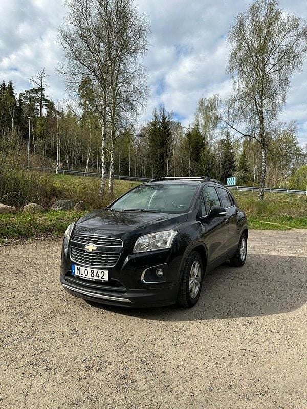 Svart Begagnad 2014 Chevrolet Trax SUV | 69 500 kr (Marknadspris) - Bild 1/4