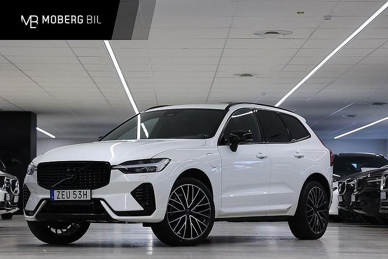 Vit Begagnad 2023 Volvo XC60 Plus SUV | 439 900 kr (Marknadspris) - Bild 1/2