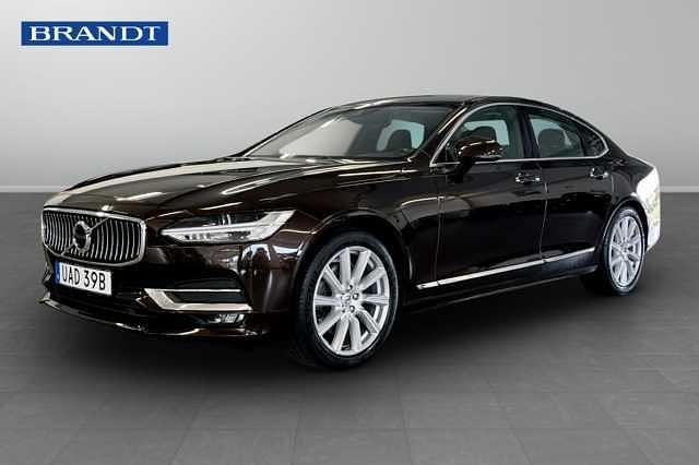 Mörkbrun (brun) Begagnad 2020 Volvo S90 Inscription Sedan | 369 900 kr (Marknadspris) - Bild 1/4