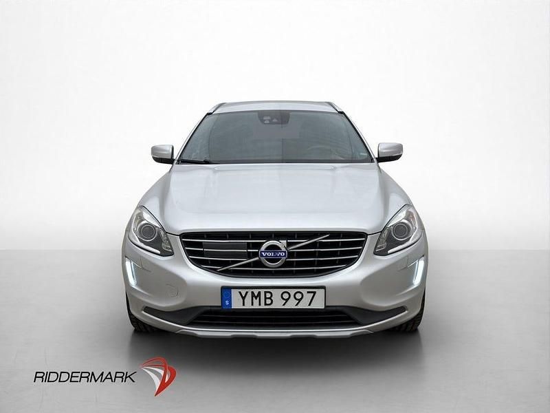Begagnad Volvo XC60 Standard 190 HK (139 kW) 2017 Silver SUV