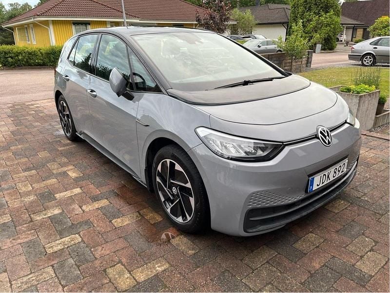Grå Begagnad 2021 VW ID.3 Pro Performance Halvkombi | 184 999 kr (Bra pris) - Bild 1/4