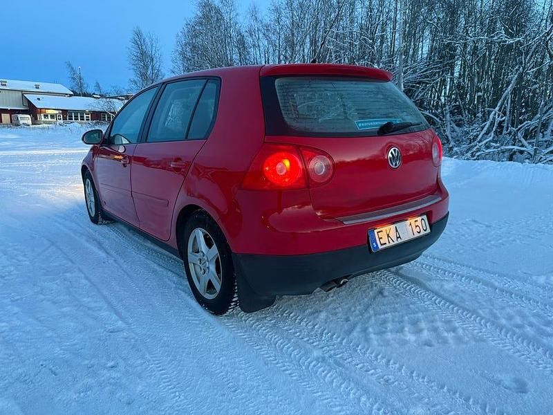 Begagnad VW Golf VI 105 HK (77 kW) 2008 Halvkombi