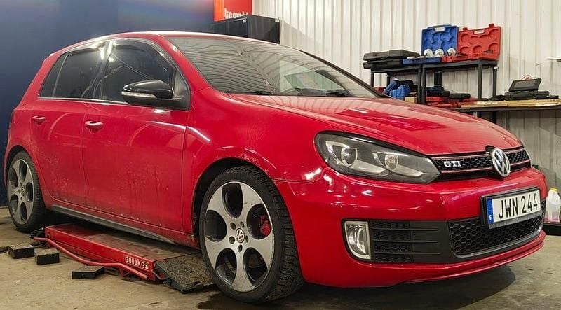 Begagnad 2009 VW Golf VI GTI Halvkombi | 92 000 kr (Marknadspris) - Bild 1/4