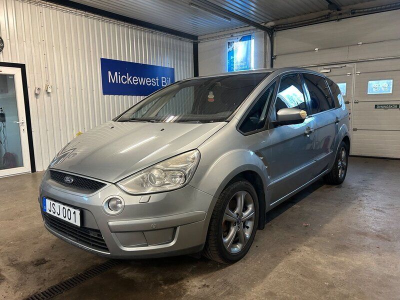 Grå Begagnad 2009 Ford S-MAX S Minibuss | 49 900 kr (Marknadspris) - Bild 1/4