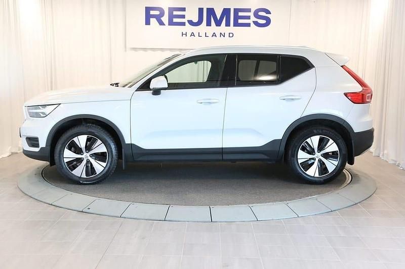 Begagnad Volvo XC40 200 HK (147 kW) 2021 Silver SUV
