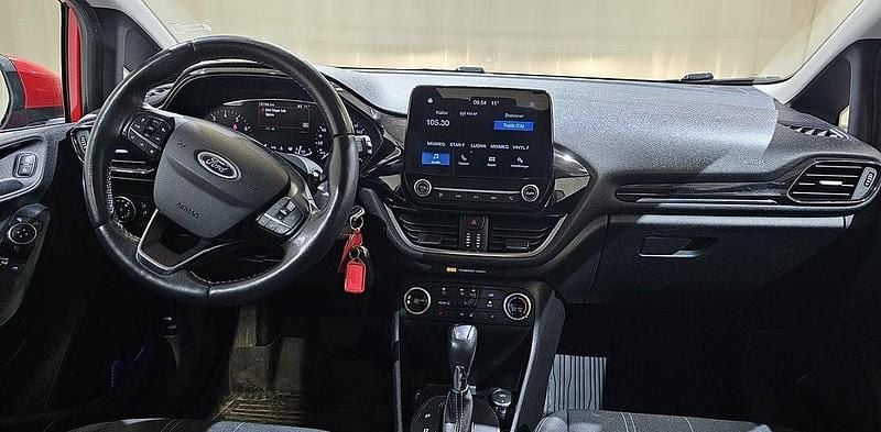 Begagnad Ford Fiesta Trend 101 HK (74 kW) 2019 Röd Halvkombi