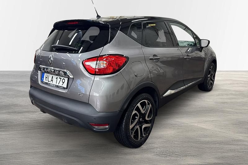 Begagnad Renault Captur Dynamique 91 HK (66 kW) 2015 Flerfärgad SUV