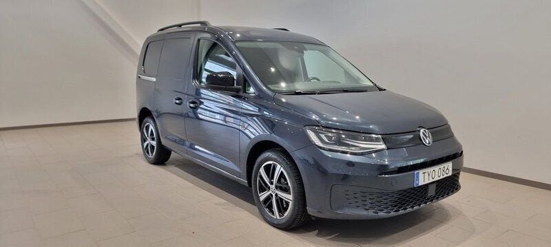 Blå (starlight blue metallic) Begagnad 2021 VW Caddy Minibuss | 229 000 kr (Bra pris) - Bild 1/4