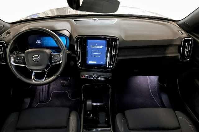 Begagnad Volvo C40 Single Motor 169 kW (231 HK) 2023 Silver SUV