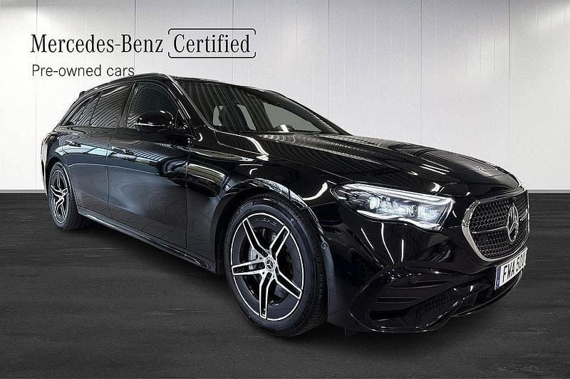 Svart Begagnad 2024 Mercedes E300 AMG line Kombi | 649 000 kr (Bra pris) - Bild 1/4