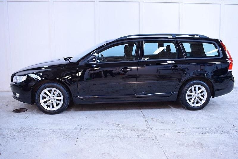 Svart Begagnad 2016 Volvo V70 Standard Kombi | 129 900 kr (Marknadspris) - Bild 1/4