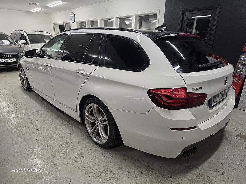 Begagnad BMW 530 M Sport 258 HK (189 kW) 2016 Vit Kombi