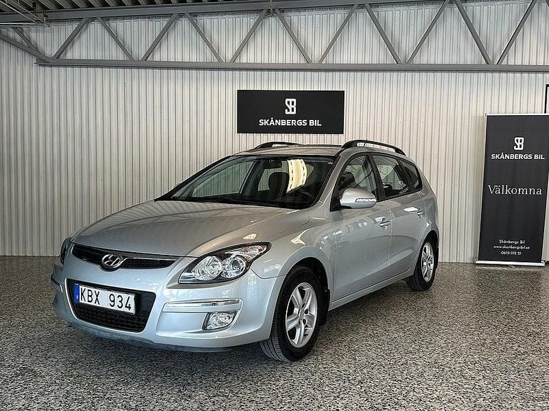 Silver Begagnad 2009 Hyundai i30 Kombi | 59 900 kr (Lite dyr) - Bild 1/4