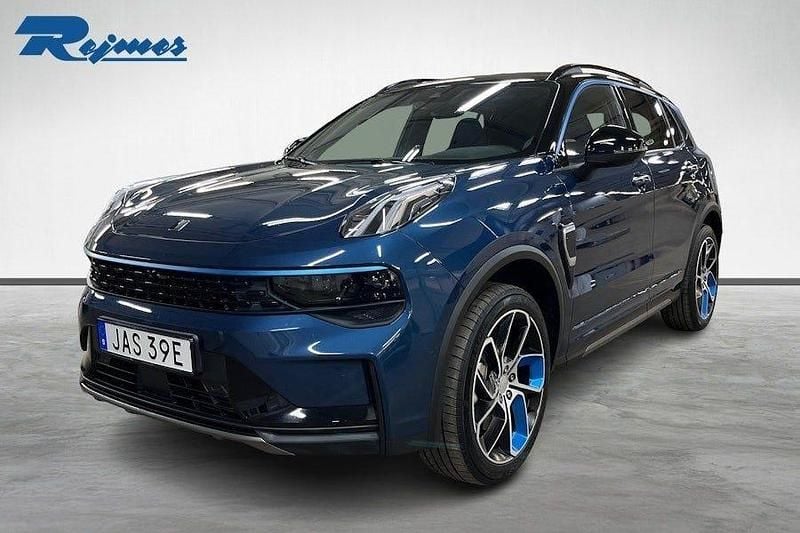 Blå Begagnad 2023 Lynk & Co 01 SUV | 299 800 kr (Marknadspris) - Bild 1/4