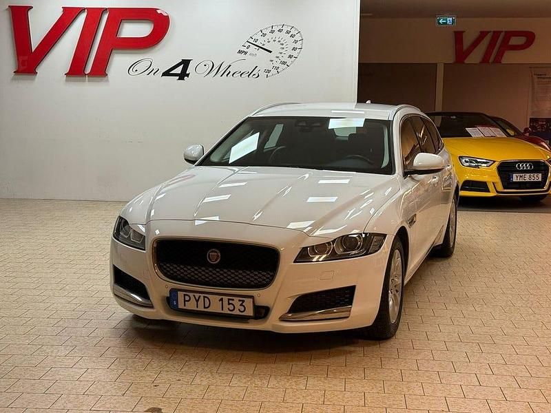 Begagnad Jaguar XF Sportbrake 180 HK (132 kW) 2018 Vit Kombi