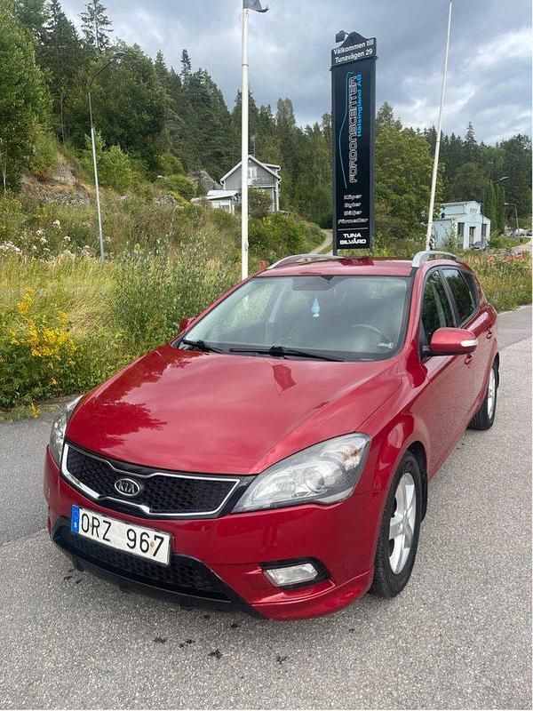 Röd Begagnad 2012 Kia Ceed Sportswagon Kombi | 58 000 kr (Marknadspris) - Bild 1/4