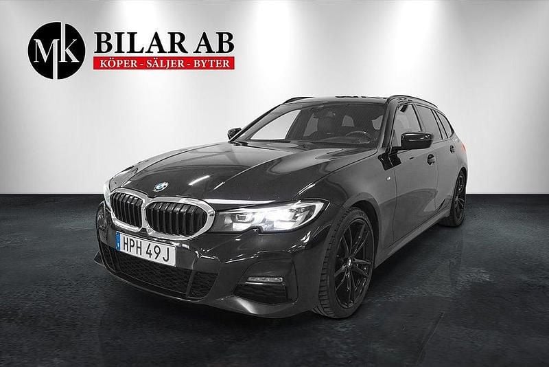 Svart Begagnad 2022 BMW 320 M Sport Kombi | 264 900 kr (Bra pris) - Bild 1/4