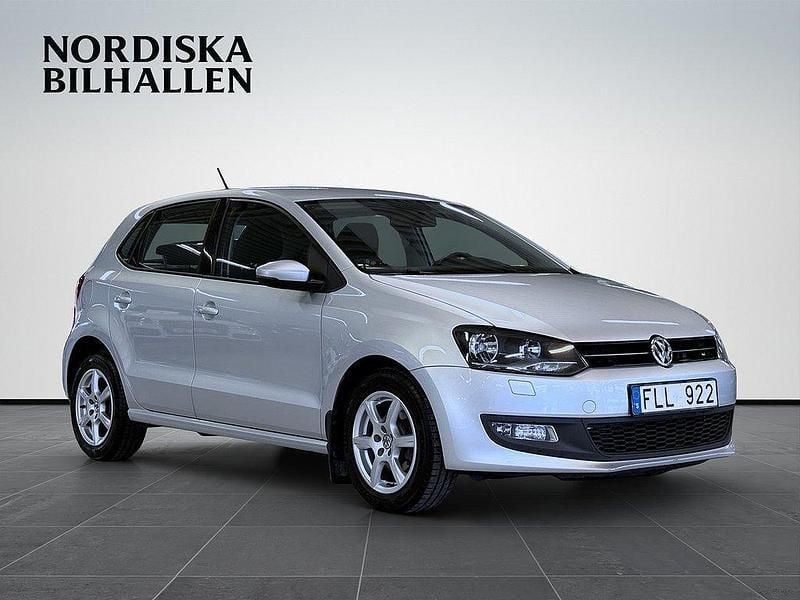 Silver Begagnad 2013 VW Polo Edition Halvkombi | 89 795 kr (Marknadspris) - Bild 1/4