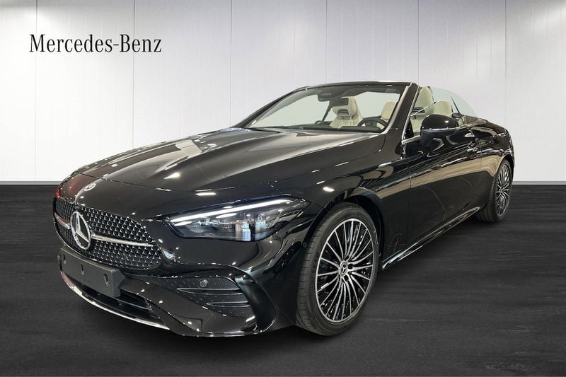 Svart (black) Ny 2024 Mercedes CLE200 Cab | 706 700 kr (Marknadspris) - Bild 1/4