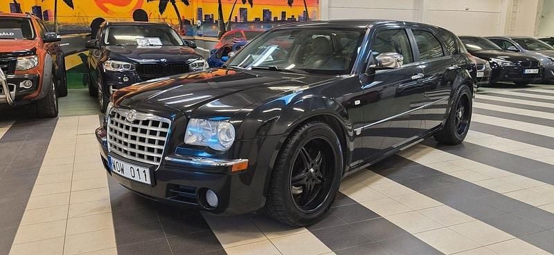 Svart Begagnad 2005 Chrysler 300C Touring Kombi | 38 800 kr (Superpris) - Bild 1/4