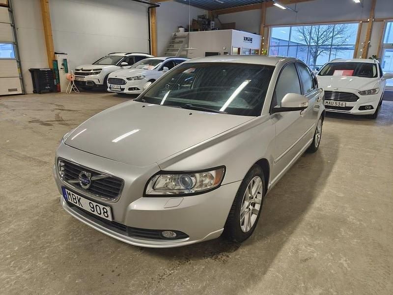 Begagnad Volvo S40 Momentum 116 HK (85 kW) 2012 Grå Sedan