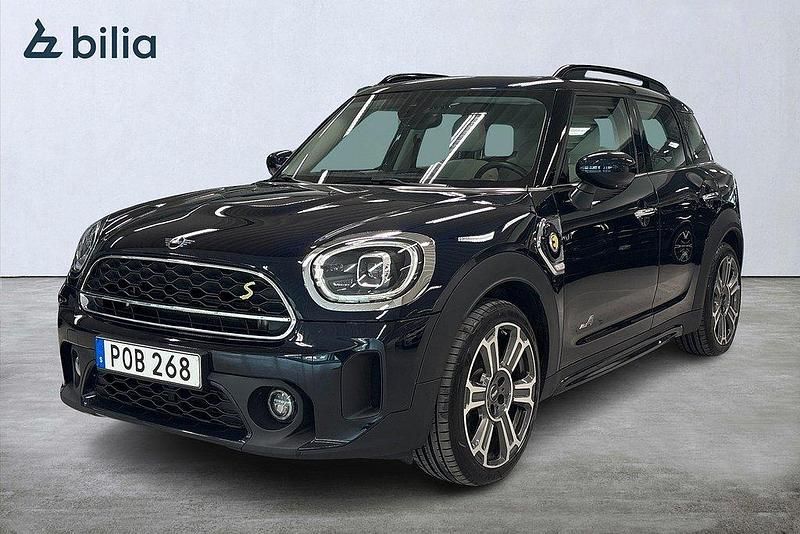 Svart Begagnad 2022 Mini Countryman Essential SUV | 329 900 kr - Bild 1/3