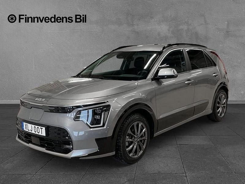 Begagnad Kia e-Niro Advance 152 kW (207 HK) 2023 Grå SUV
