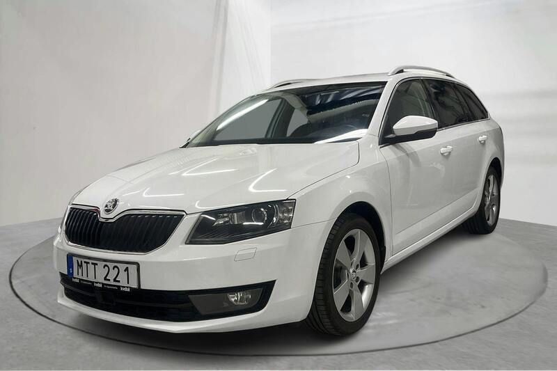 Vit Begagnad 2016 Skoda Octavia Style | 124 900 kr - Bild 1/4