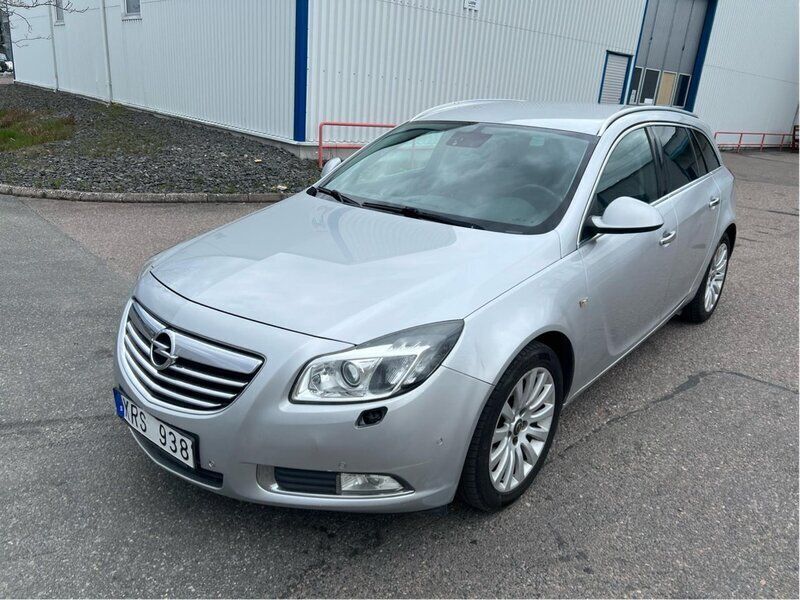 Grå Begagnad 2010 Opel Insignia Cosmo Kombi | 35 000 kr (Bra pris) - Bild 1/4