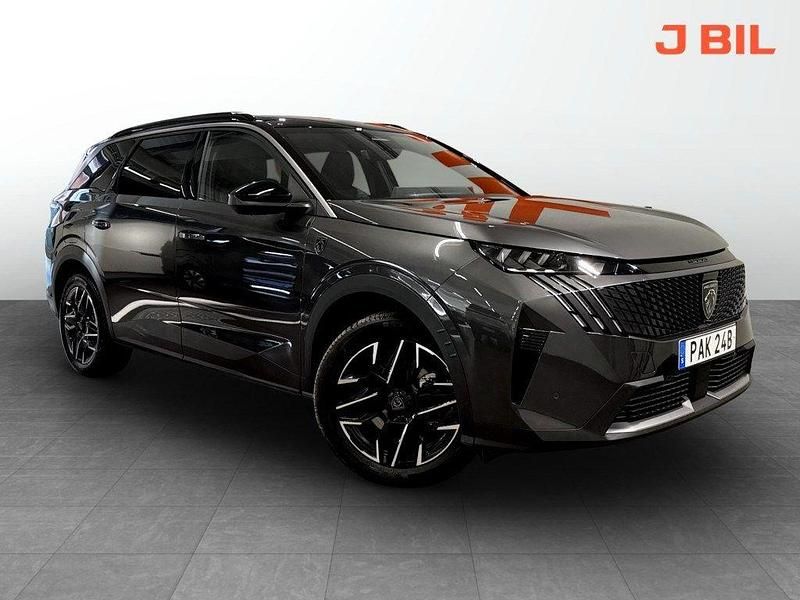 Grå Begagnad 2025 Peugeot 5008 GT Minibuss | 409 900 kr - Bild 1/4