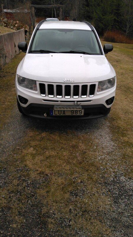 Vit Begagnad 2011 Jeep Compass SUV | 45 000 kr - Bild 1/3