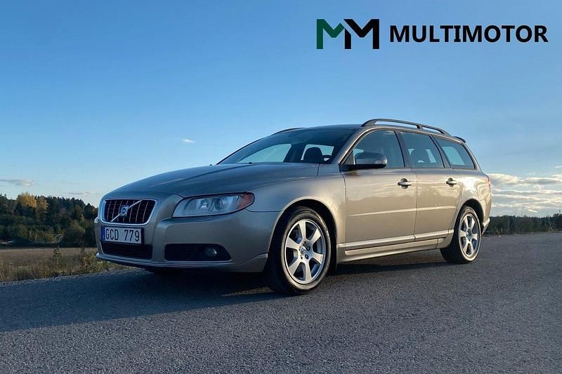 Ljusbrun (brun) Begagnad 2008 Volvo V70 Kombi | 49 900 kr (Dyr) - Bild 1/4