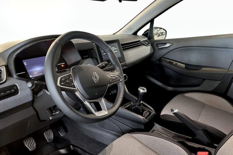 Grå Begagnad 2024 Renault Clio V Evolution Halvkombi | 199 900 kr (Marknadspris) - Bild 1/4