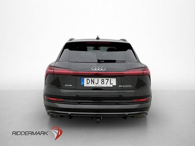 Begagnad Audi e-tron S-Line 300 kW (408 HK) 2022 Svart SUV