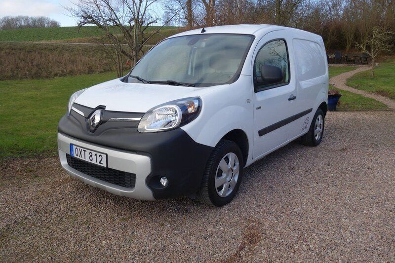 Vit Begagnad 2018 Renault Kangoo Minibuss | 99 900 kr (Marknadspris) - Bild 1/4
