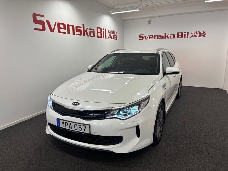 Vit Begagnad 2017 Kia Optima Hybrid Comfort Sedan | 149 000 kr (Marknadspris) - Bild 1/4