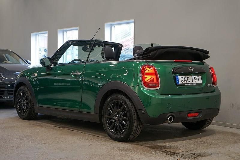 Begagnad Mini Cooper 2021 Grön Halvkombi