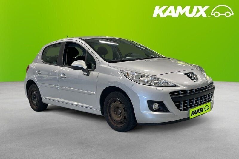 Silver/grå Begagnad 2011 Peugeot 207 Halvkombi | 54 900 kr (Lite dyr) - Bild 1/4