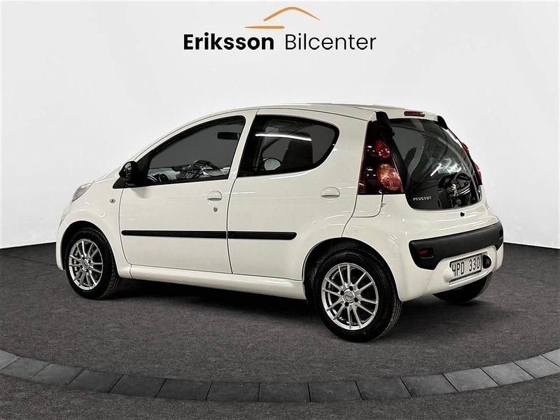 Begagnad Peugeot 107 68 HK (50 kW) 2012 Vit Halvkombi