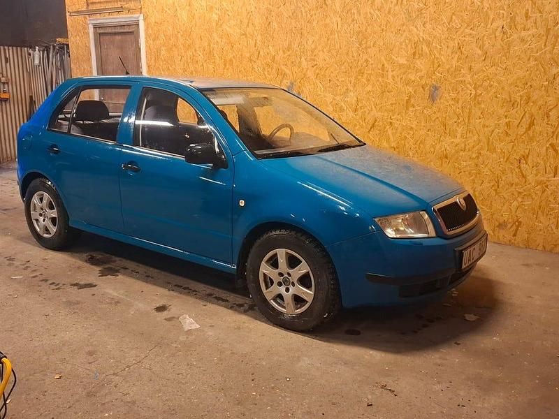 Begagnad 2003 Skoda Fabia Halvkombi | 5 000 kr (Superpris) - Bild 1/2
