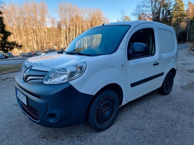 Vit Begagnad 2019 Renault Kangoo Minibuss | 99 500 kr (Marknadspris) - Bild 1/4